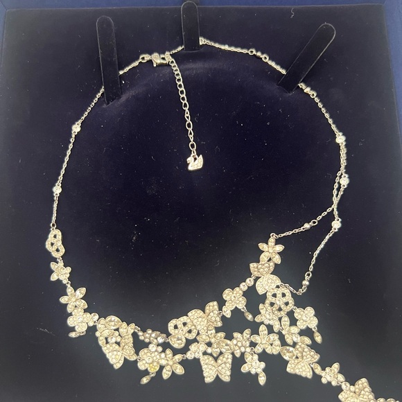 Swarovski All Around Eden Necklace Butterfly Clover 5190281 Mint In Box - Picture 3 of 7